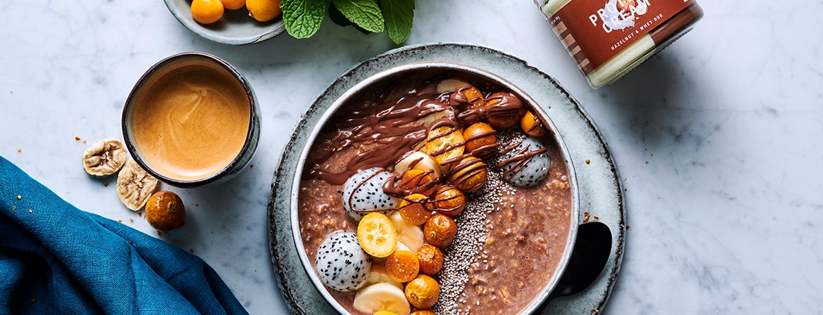 bowl di porridge al cioccolato