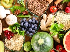 Obst, Gemüse und andere gesunde Lebnsmittel