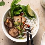 Sopa pho vietnamita (vegana)