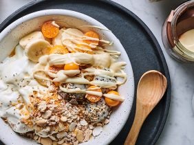 Protein Müsli Bowl mit Joghurt
