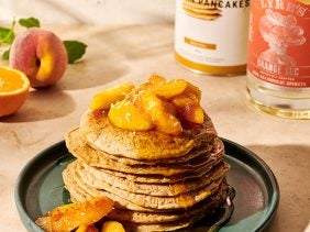 Protein Pancakes mit Pfirsich