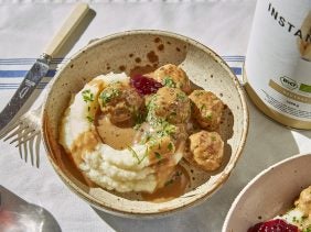 healthy Swedish meatballs with gravy and mashed cauliflower