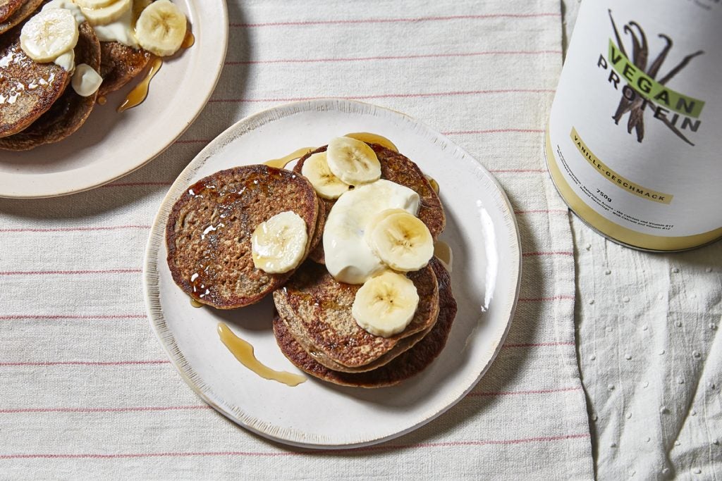 Vegane Pancakes mit Bananen